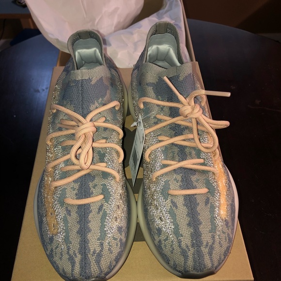 🔥💥YeezyBoost 380 “Mist”💥🔥 - Picture 3 of 6